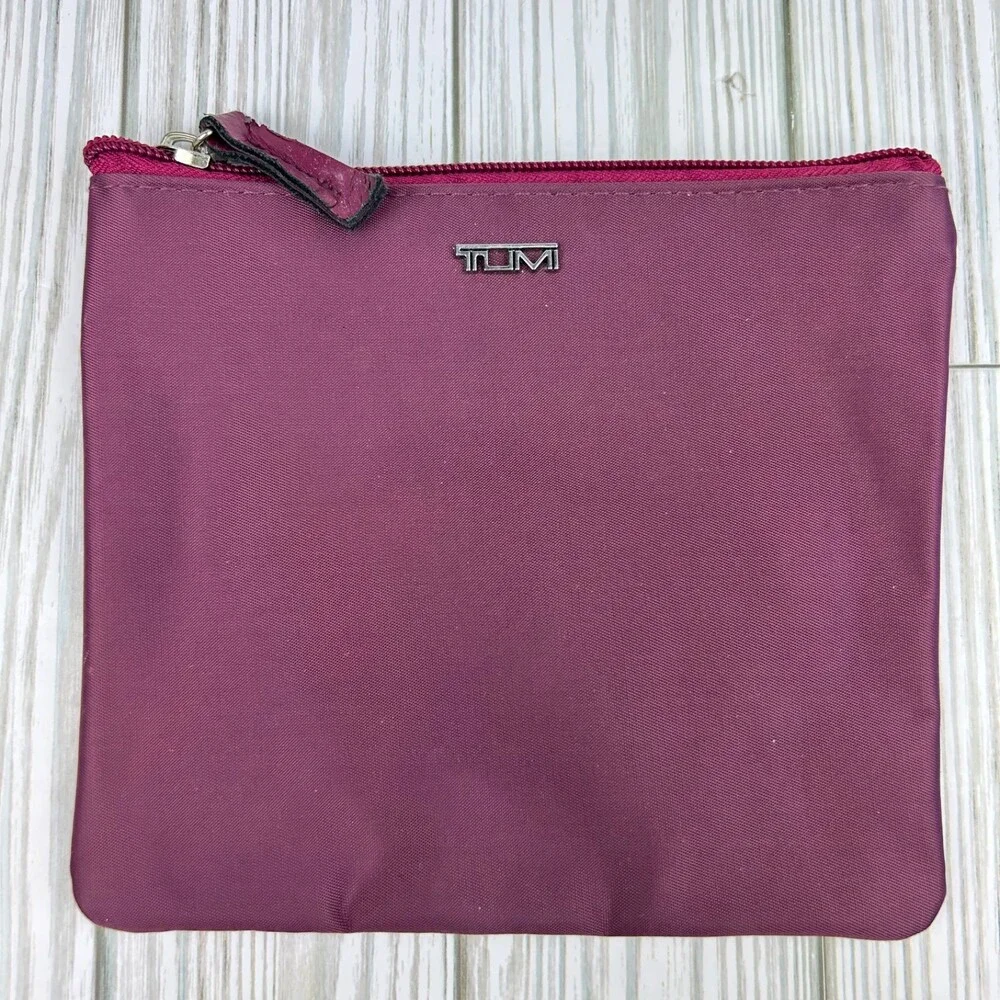 Tumi for Delta Plum Zippered Pouch Travel Toiletry Case Makeup Cosmetic Bag